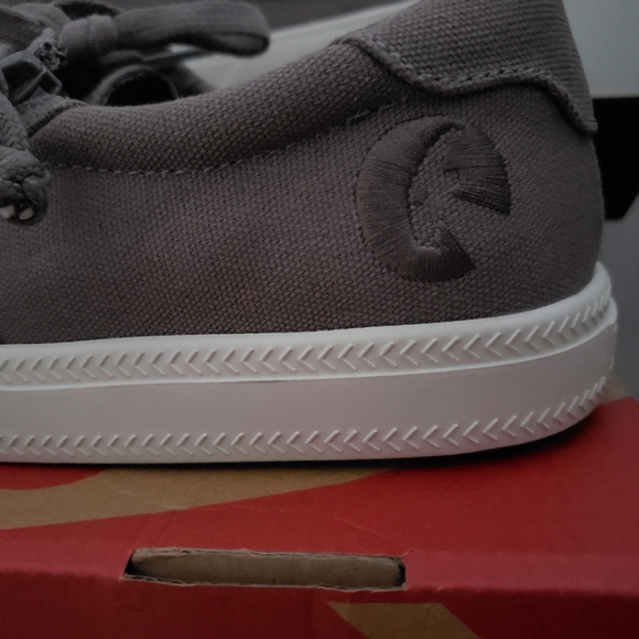 EUC - IOB BILLY Footwear Gore Low Zip-On Sneakers (6) - Picture 5 of 9